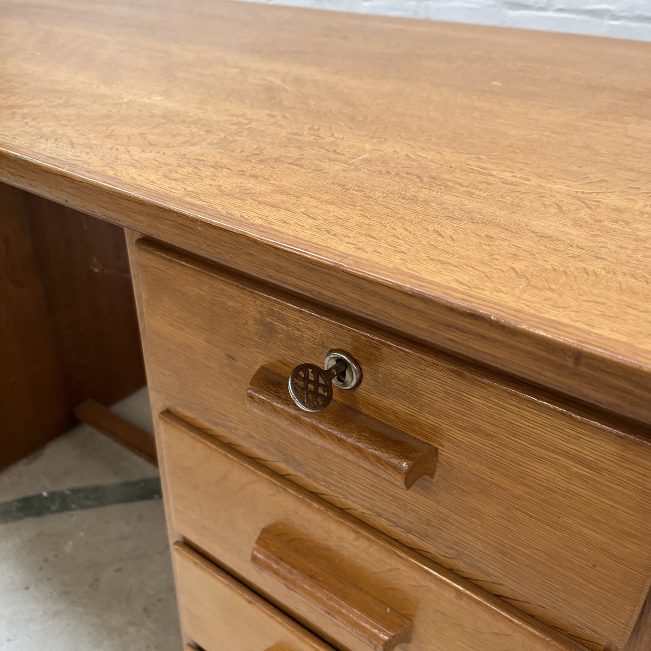 Vintage Desk Vintage Desk