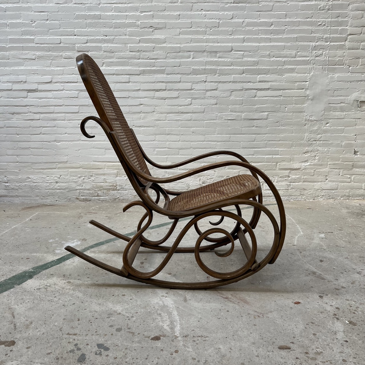 Vintage Rocking Chair 