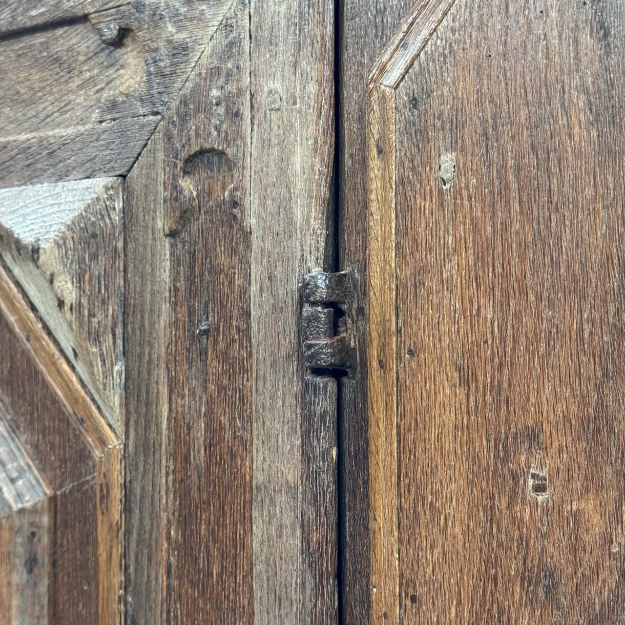 Antique Cabinet '1723'