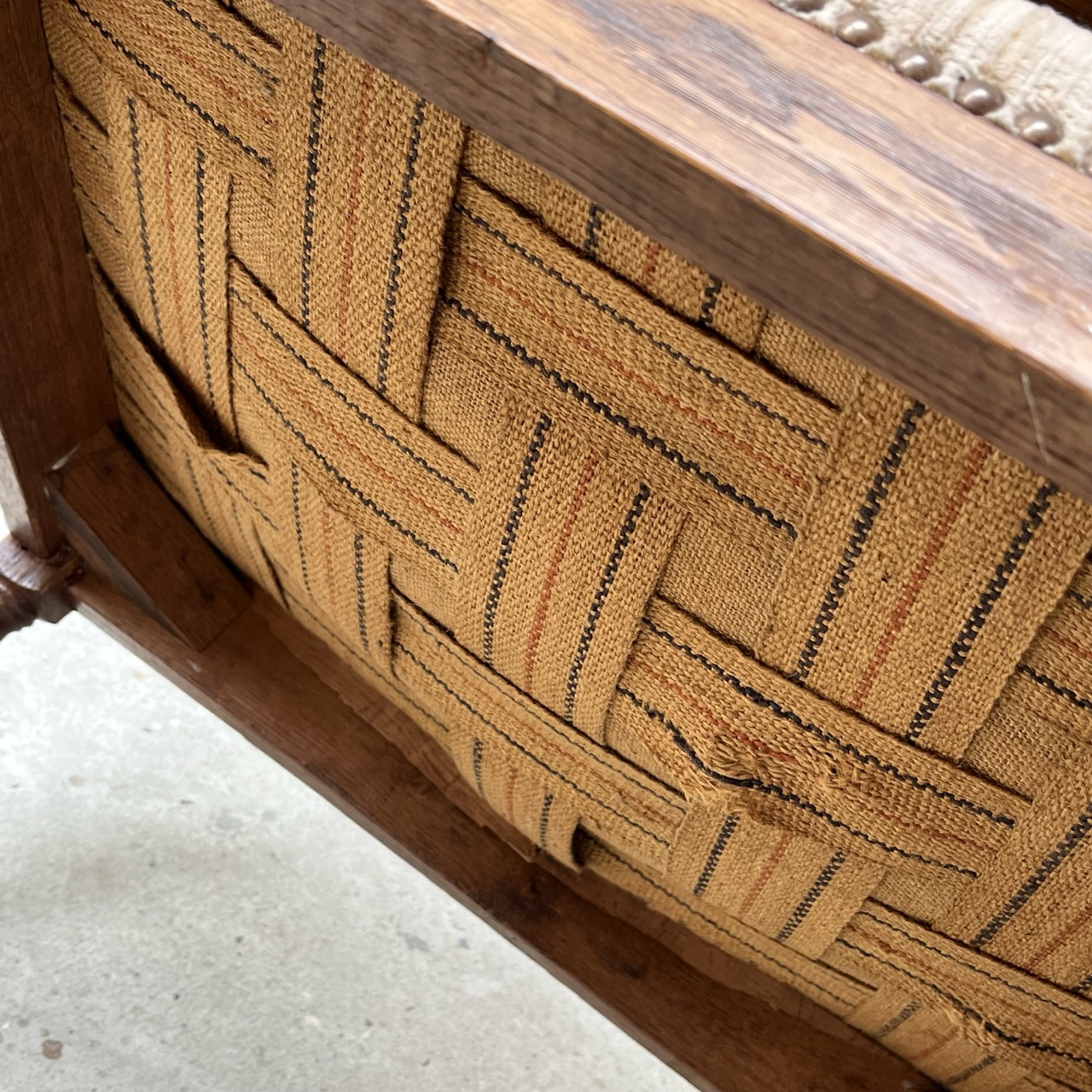 Antique Easy Chair "Bobbin"