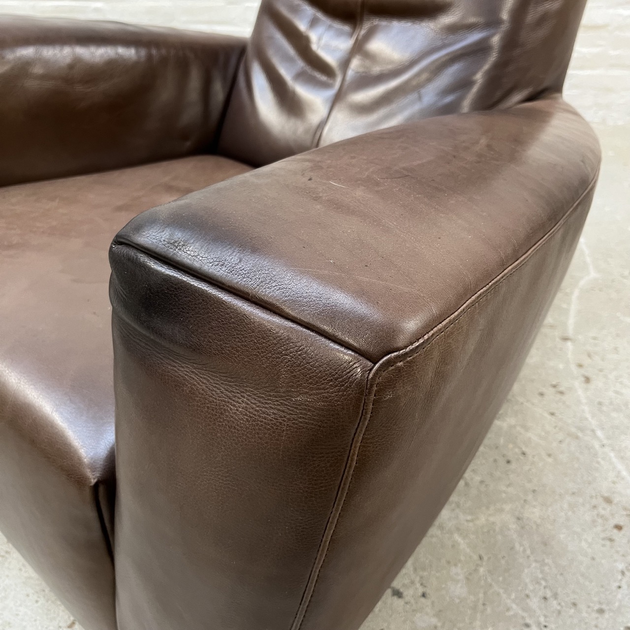 "Longa" Easy Chair
