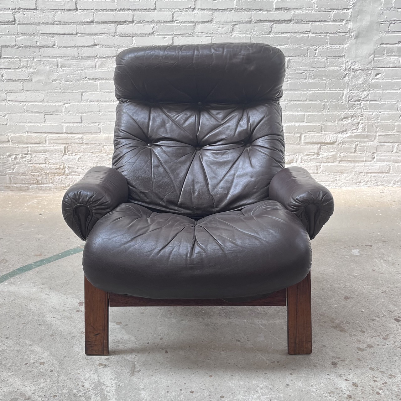 "Ry-Wing" Easy Chair