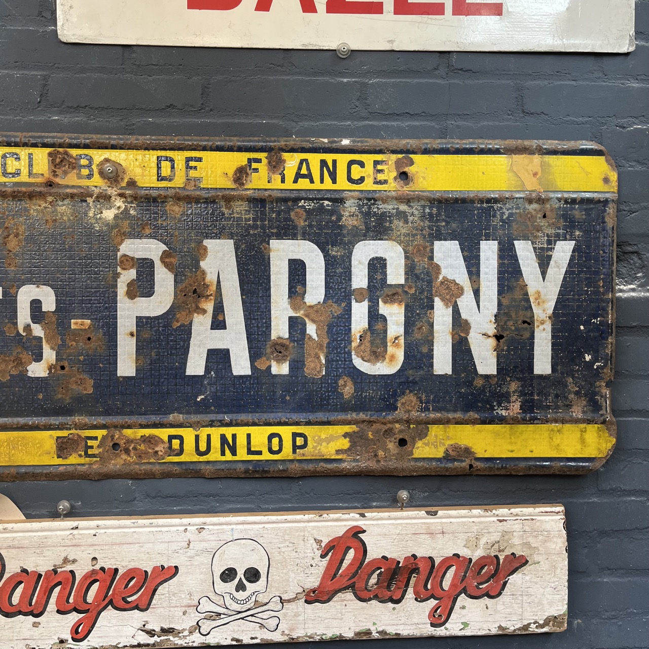 Enamel "BOIS LES PARGNY"