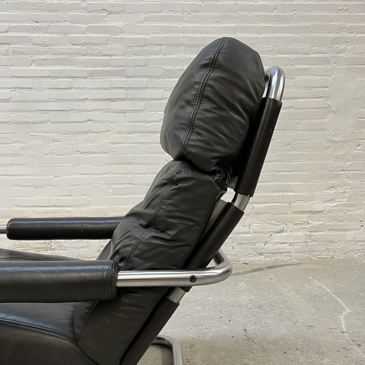 "Mr. Oberman" Easy Chair