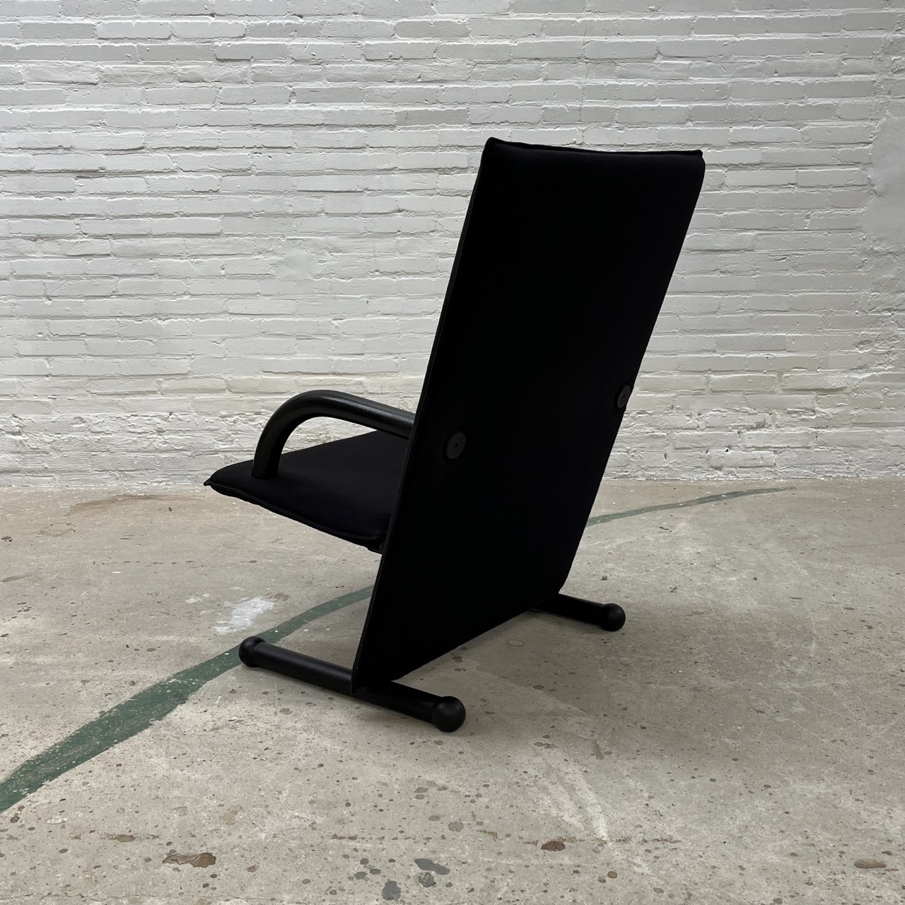 "T-Line" Easy Chair