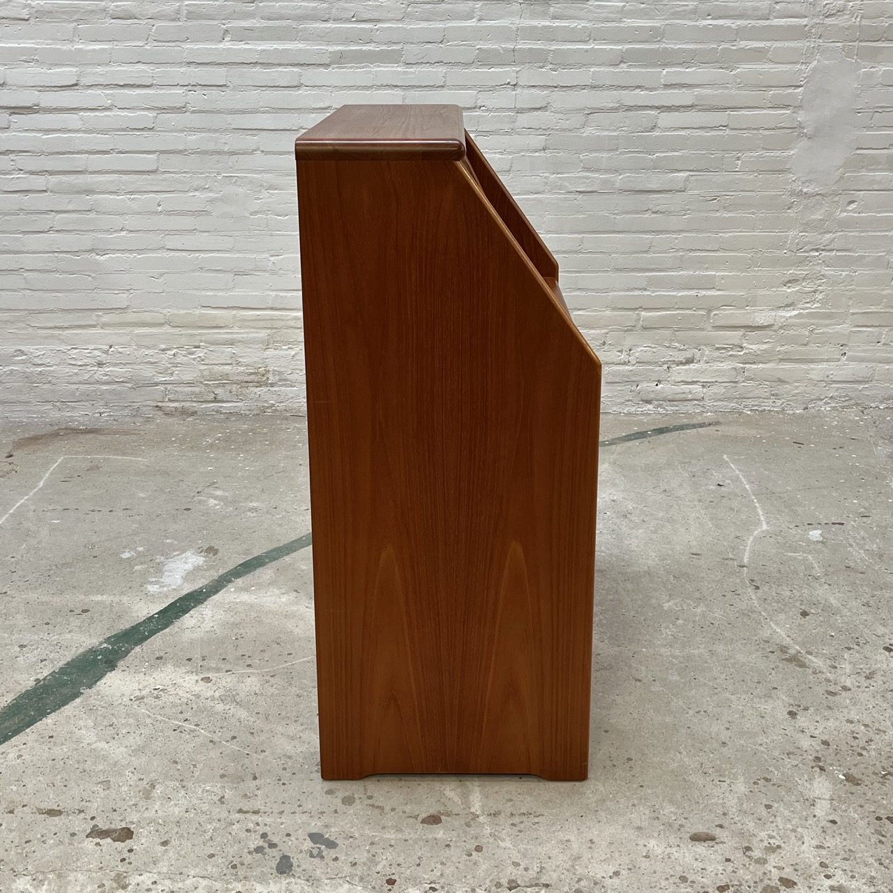 Vintage Secretary Desk Dyrlund