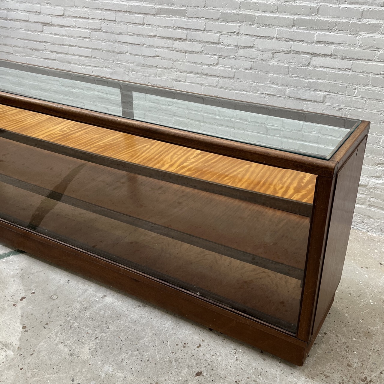 Vintage Counter 