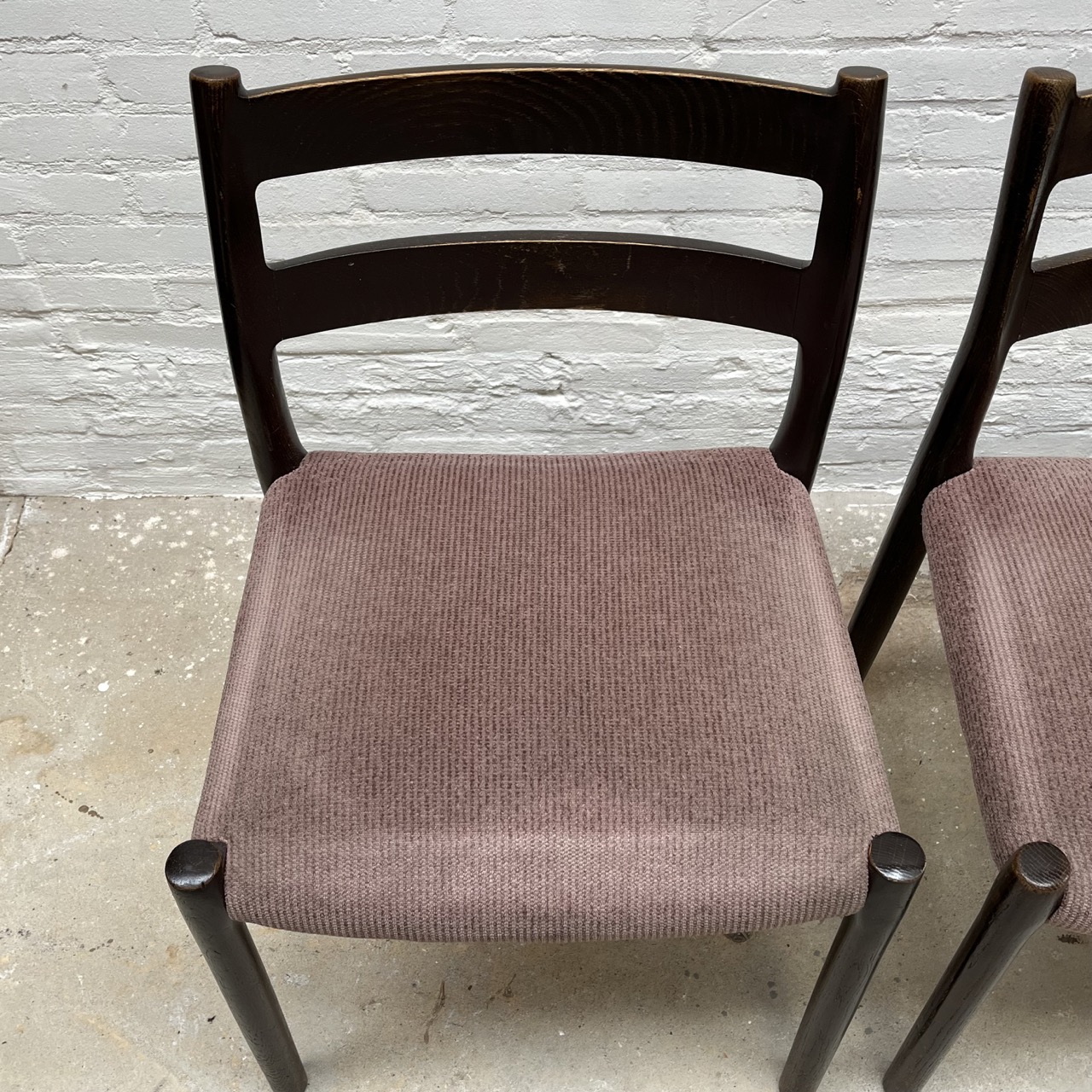 "Nr. 84" Dining Chairs "Nr. 84" Dining Chairs