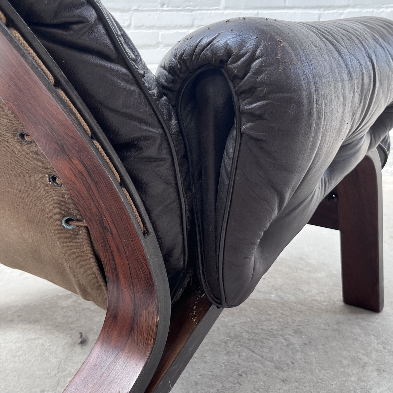 "Ry-Wing" Easy Chair