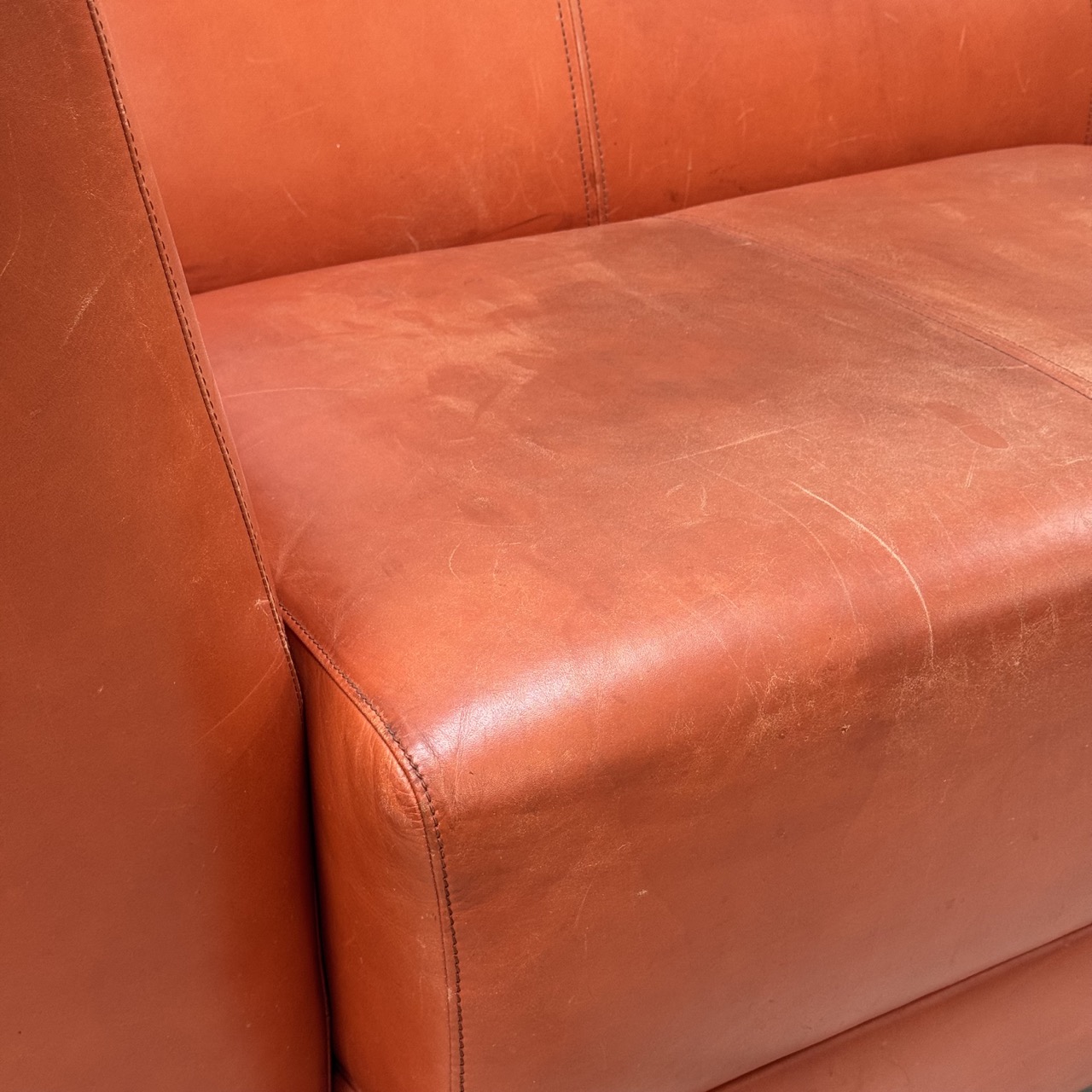 'Morris' Vintage Sofa 'Morris' Vintage Sofa