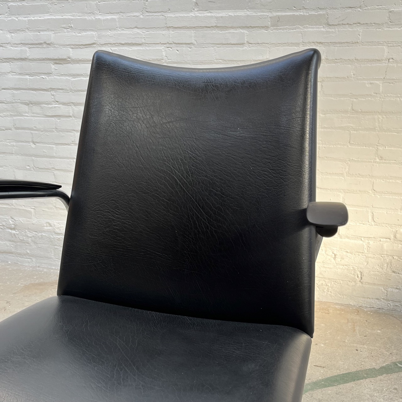 "4014" Arm Chair "4014" Arm Chair