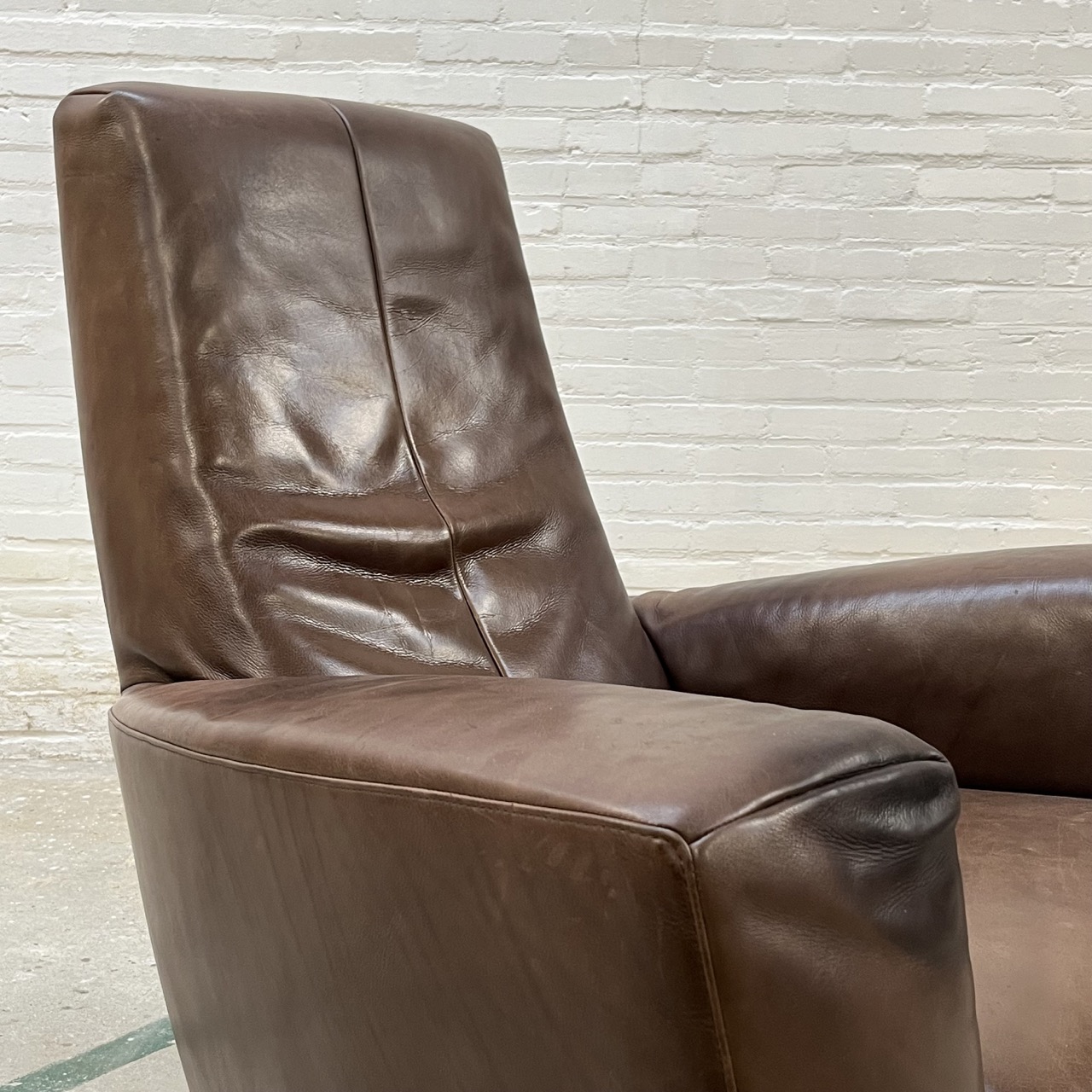"Longa" Easy Chair