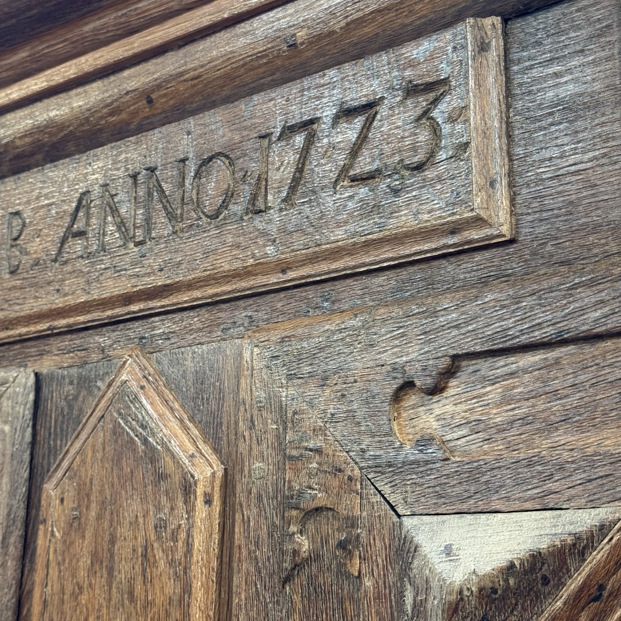 Antique Cabinet '1723'