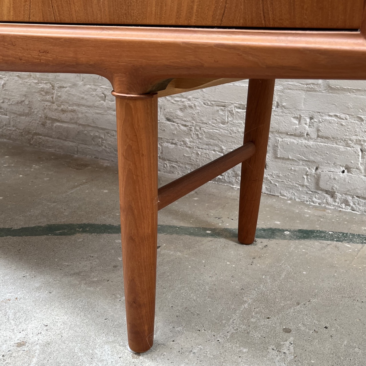 Vintage High Board 