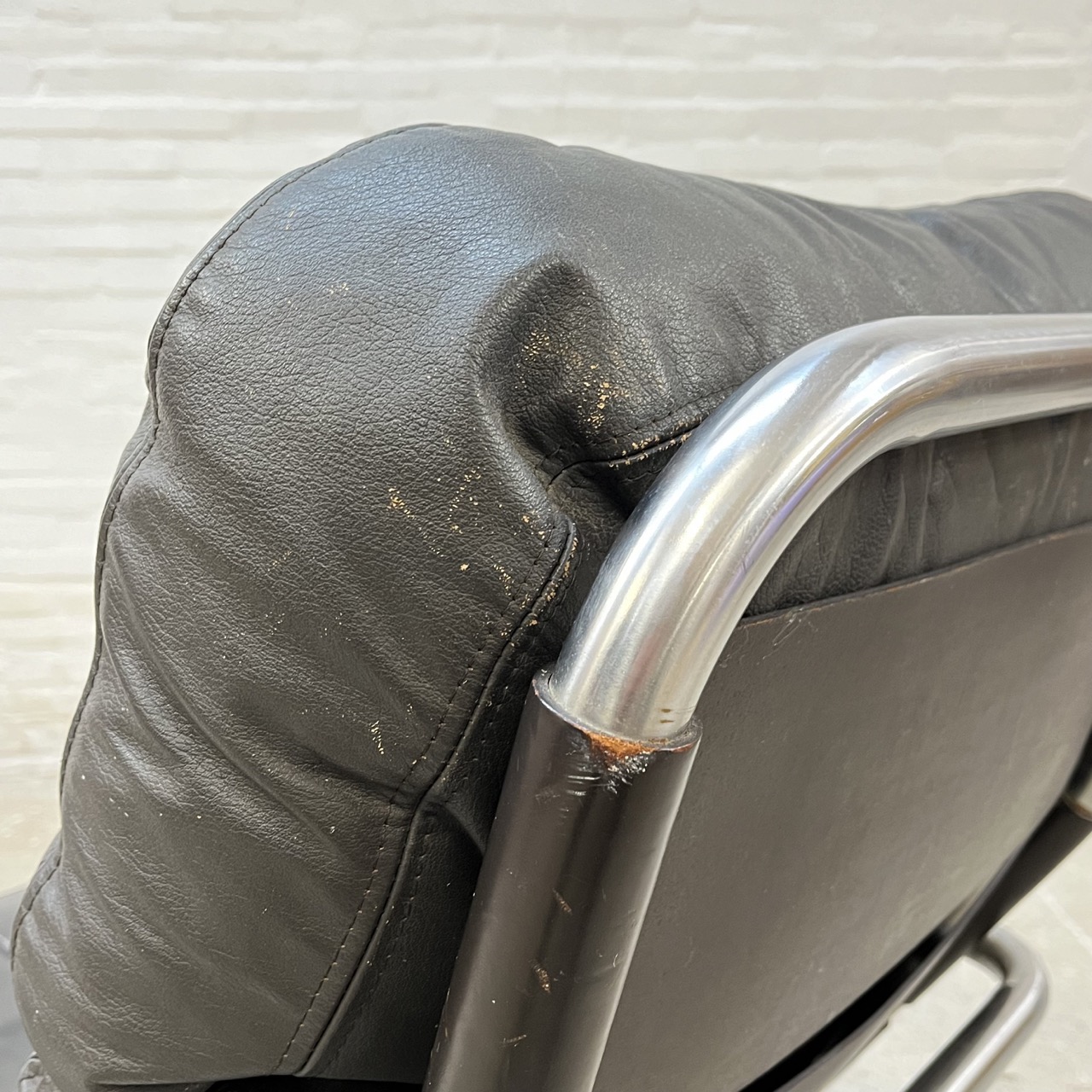 "Mr. Oberman" Easy Chair