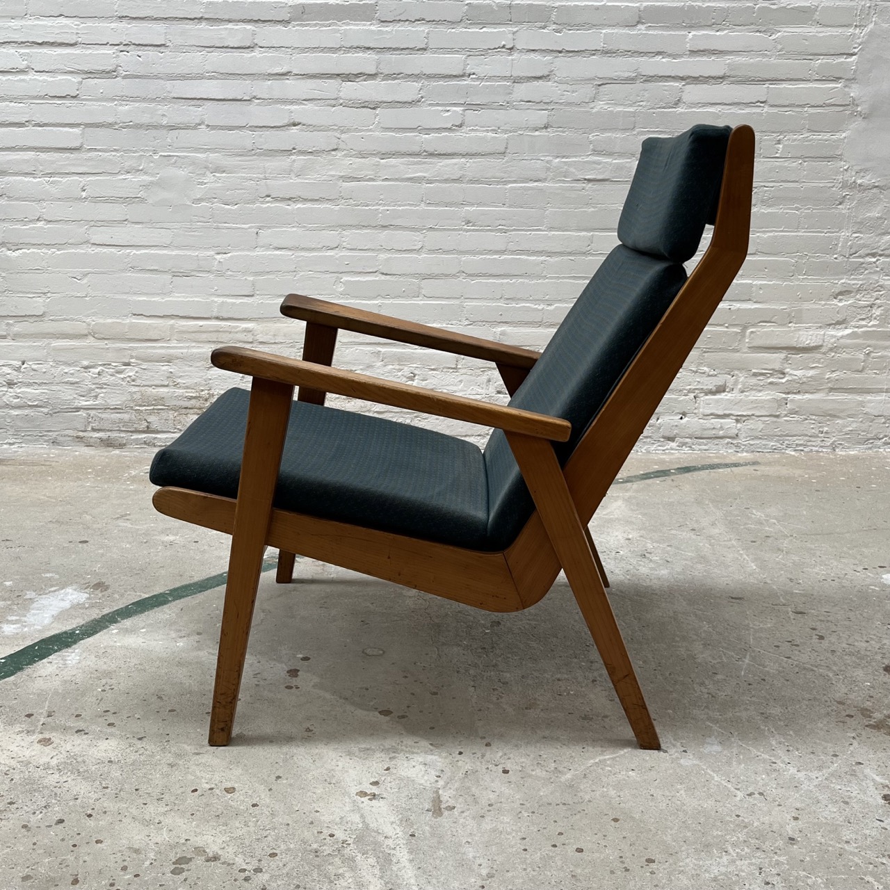 "1611" Lounge Chair "1611" Lounge Chair