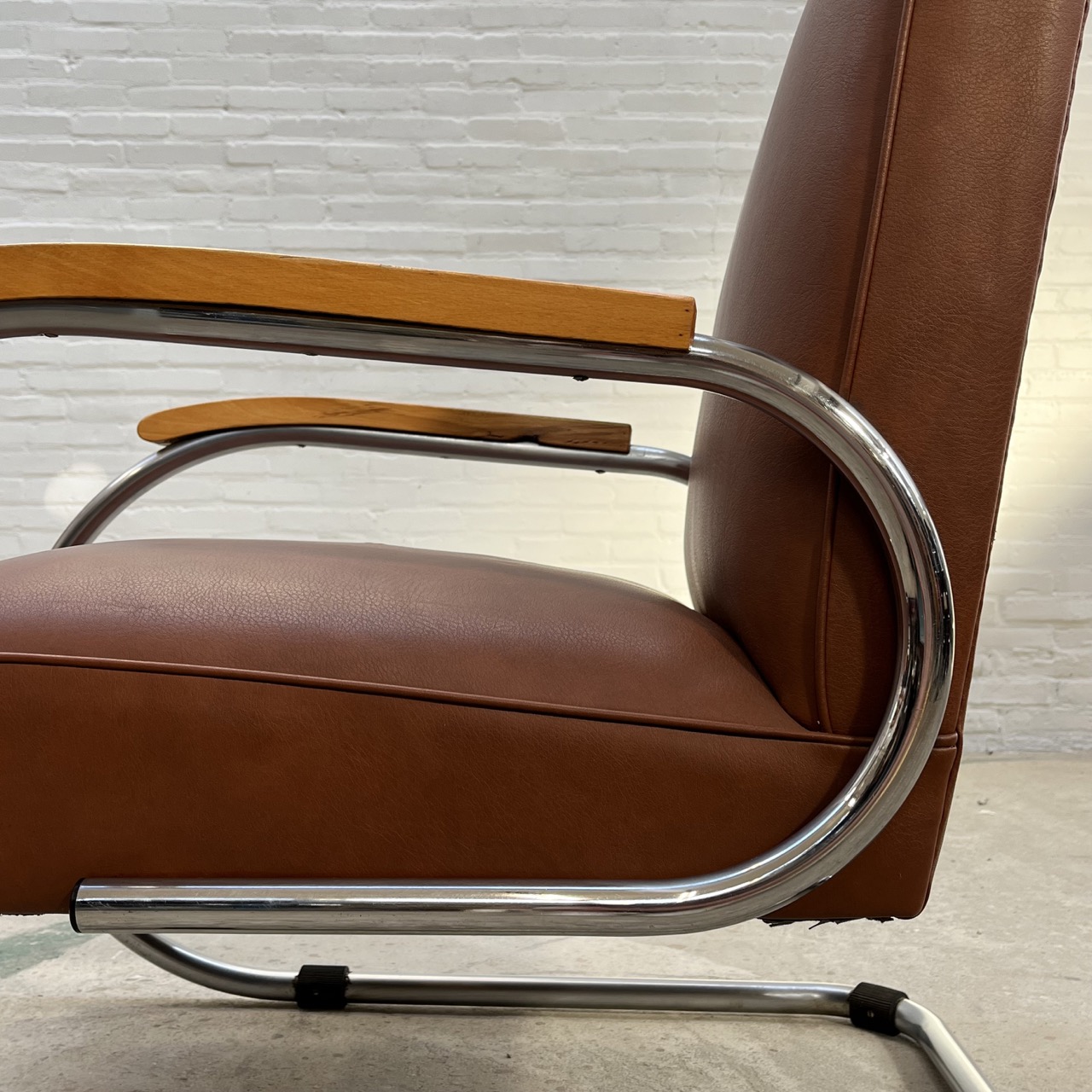 "Vilvoure" Vintage Easy Chair