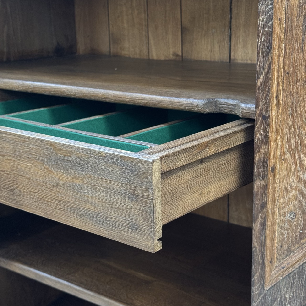 Antique Cabinet '1723'