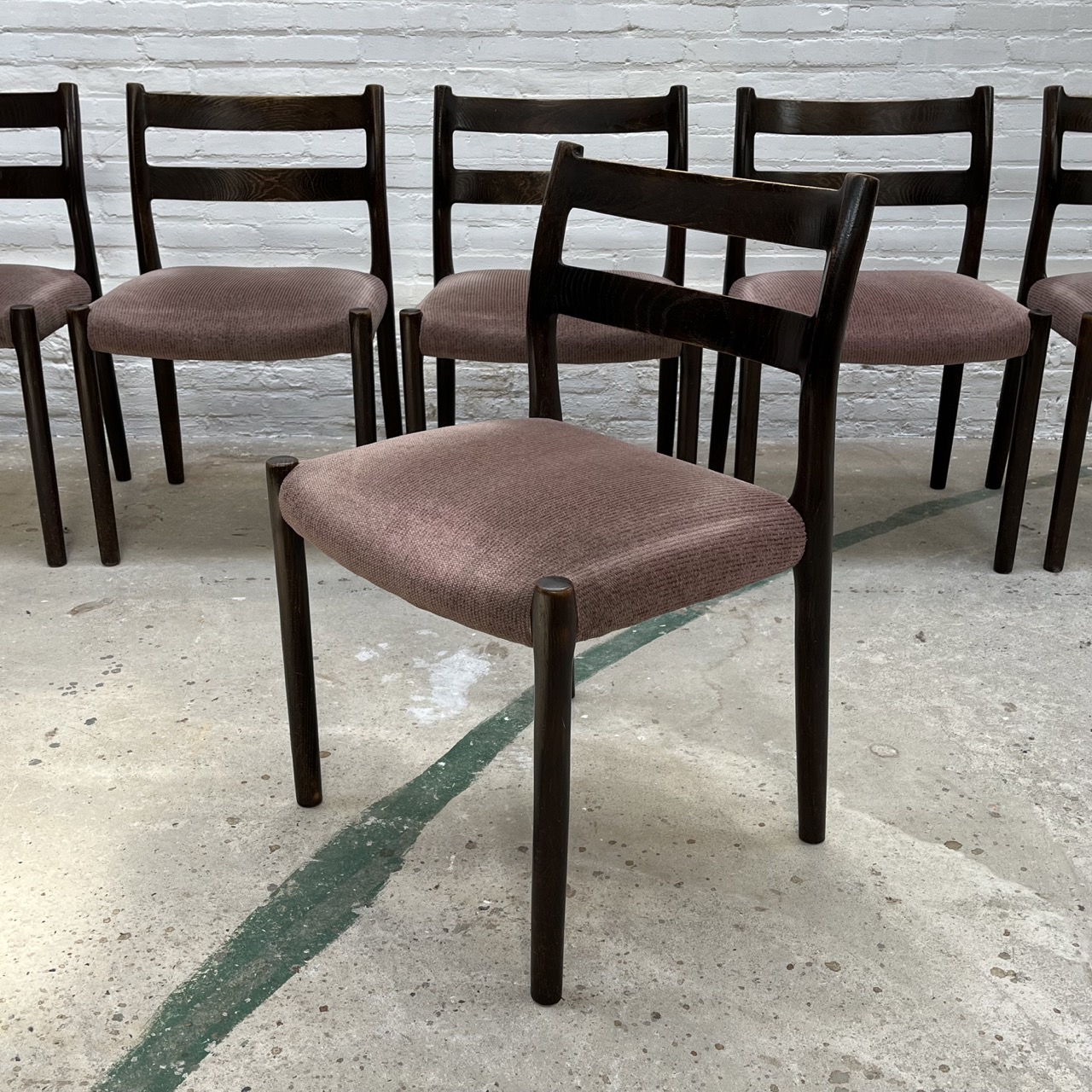 "Nr. 84" Dining Chairs "Nr. 84" Dining Chairs