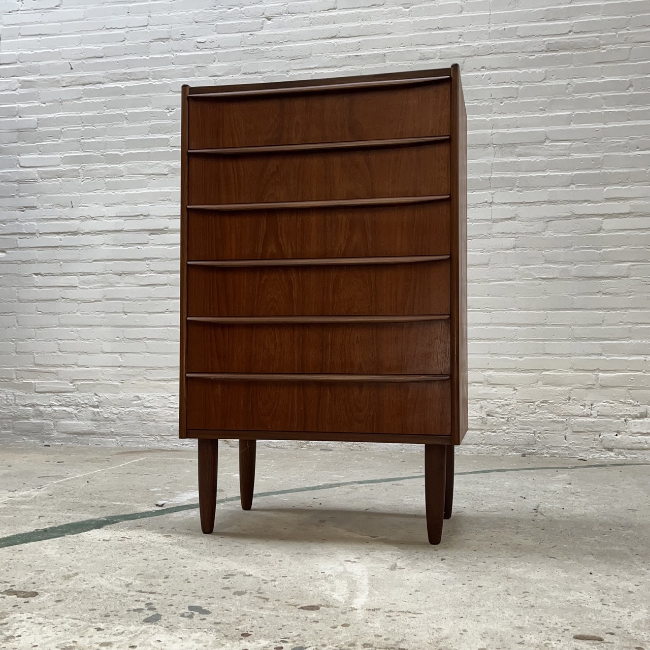 Vintage Chest Of Drawers