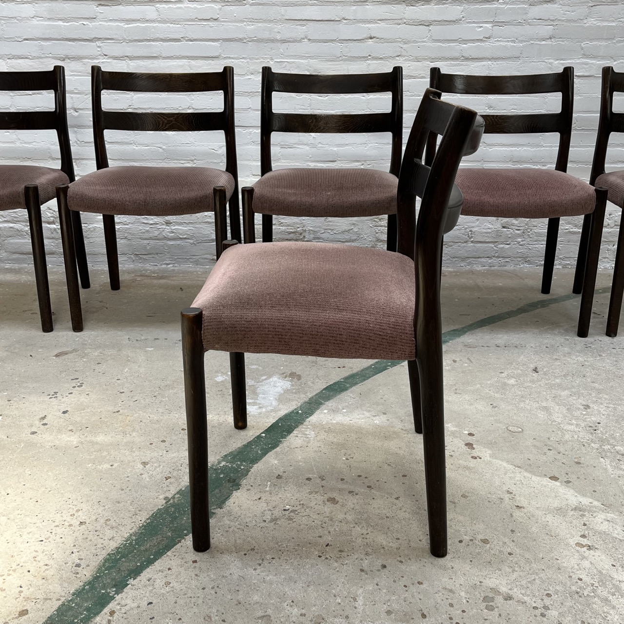 "Nr. 84" Dining Chairs "Nr. 84" Dining Chairs