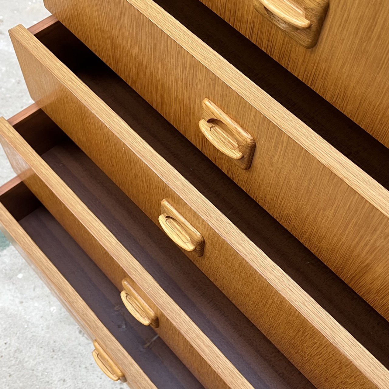 Vintage Chest Of Drawers 