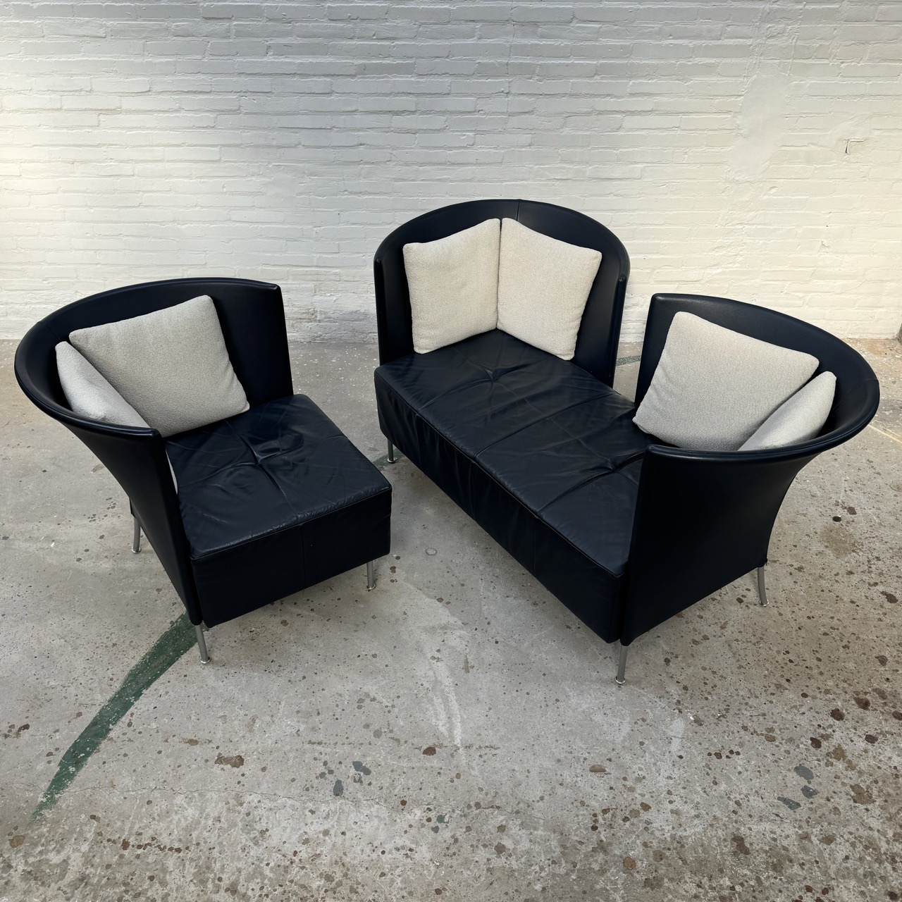 "Scene" Sofa Set "Scene" Sofa Set