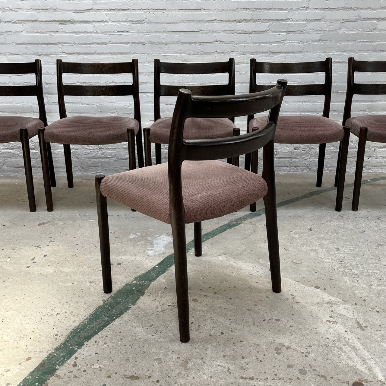 "Nr. 84" Dining Chairs "Nr. 84" Dining Chairs