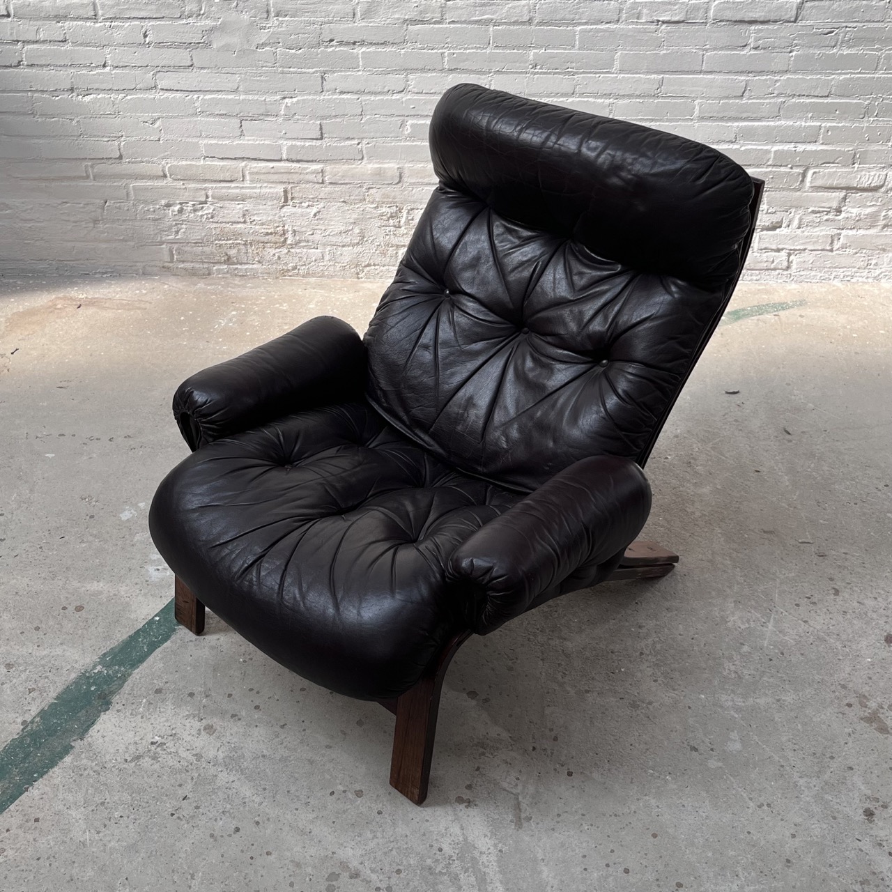"Ry-Wing" Easy Chair