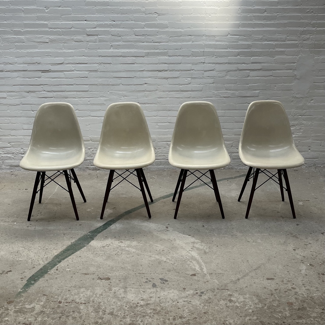Vintage Chairs "DSW"