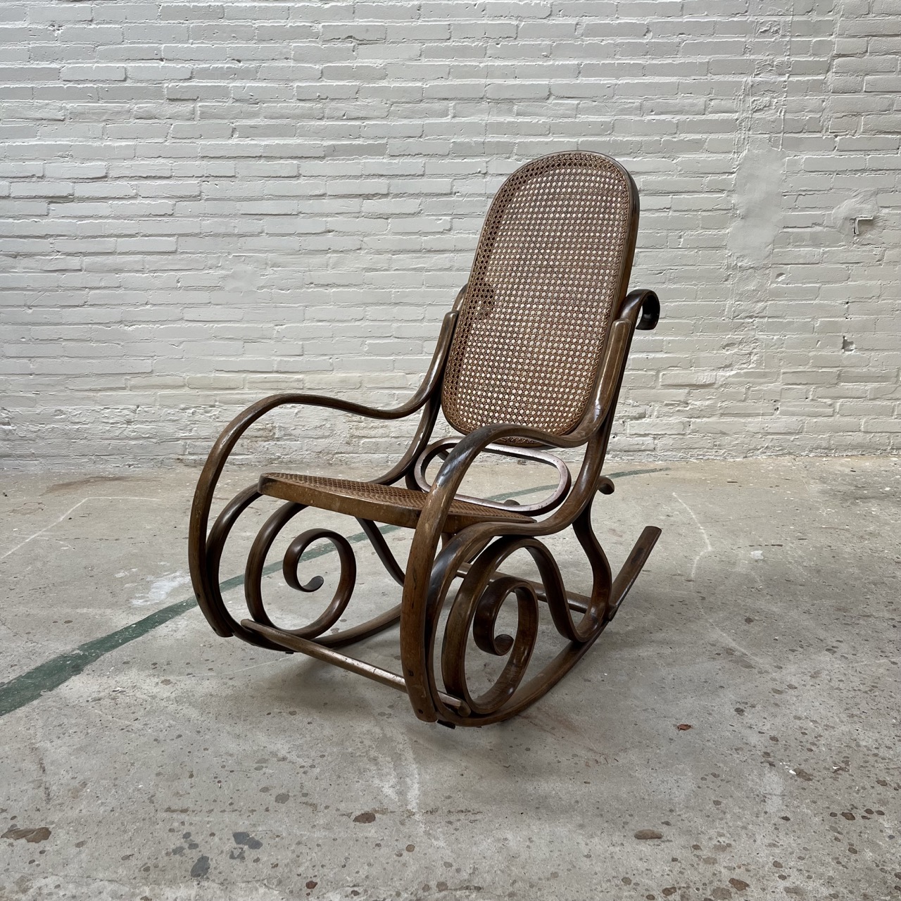 Vintage Rocking Chair 