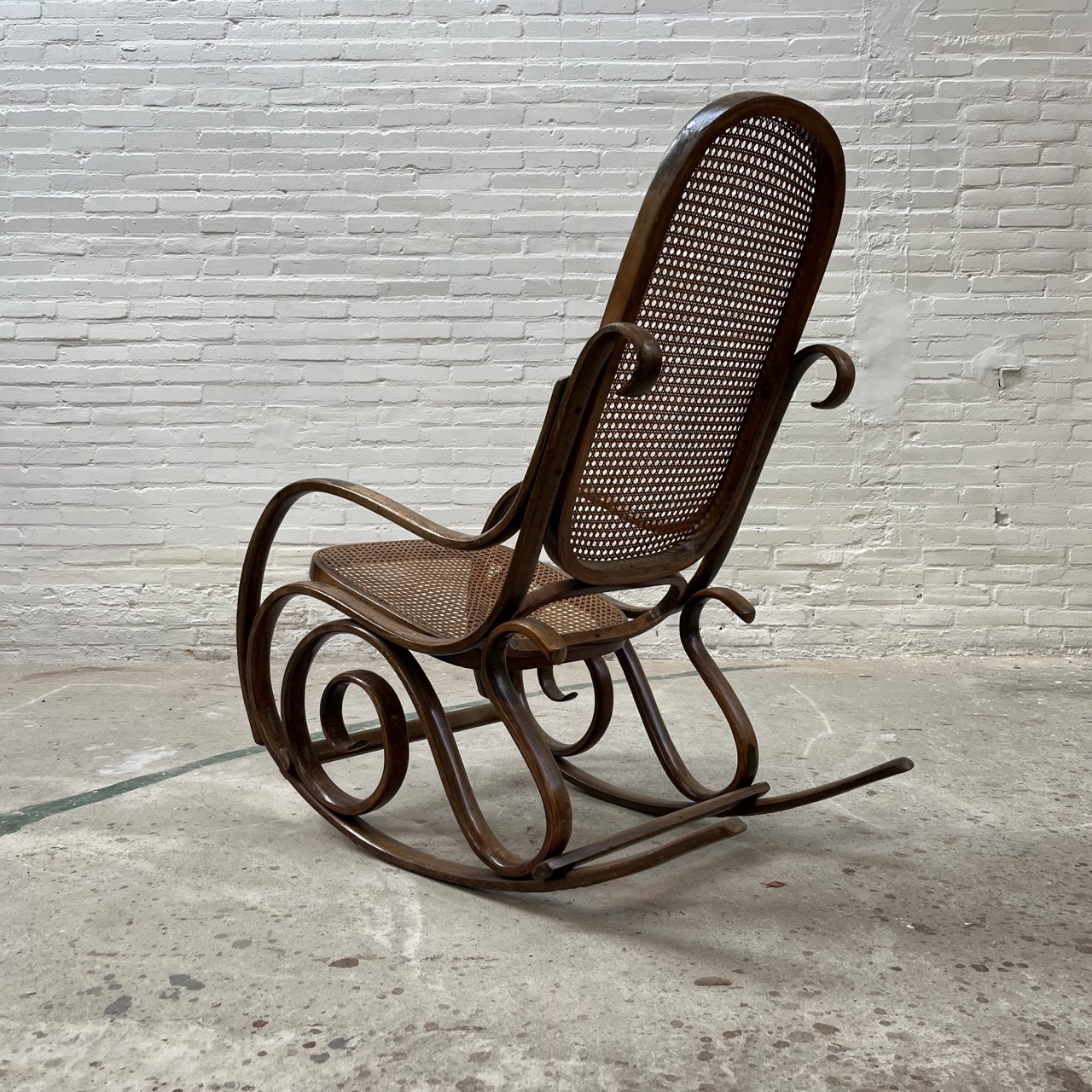 Vintage Rocking Chair 