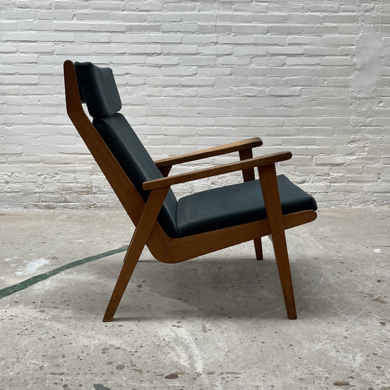 "1611" Lounge Chair "1611" Lounge Chair