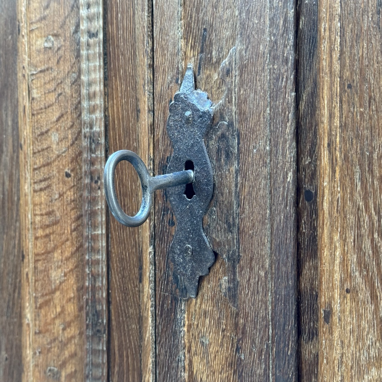 Antique Cabinet '1723'