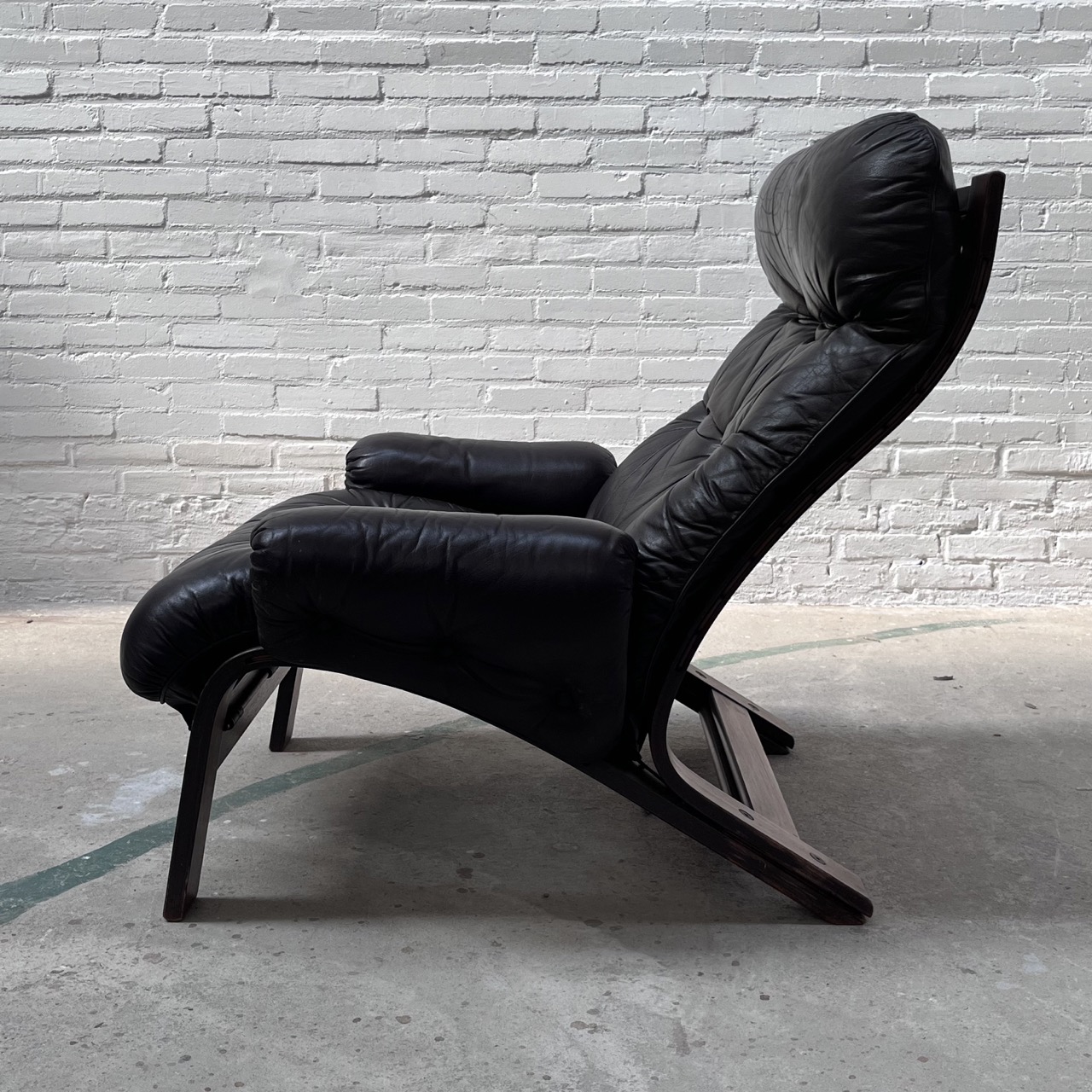 "Ry-Wing" Easy Chair