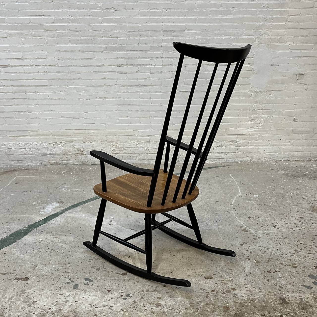 Vintage Rocking Chair Vintage Rocking Chair