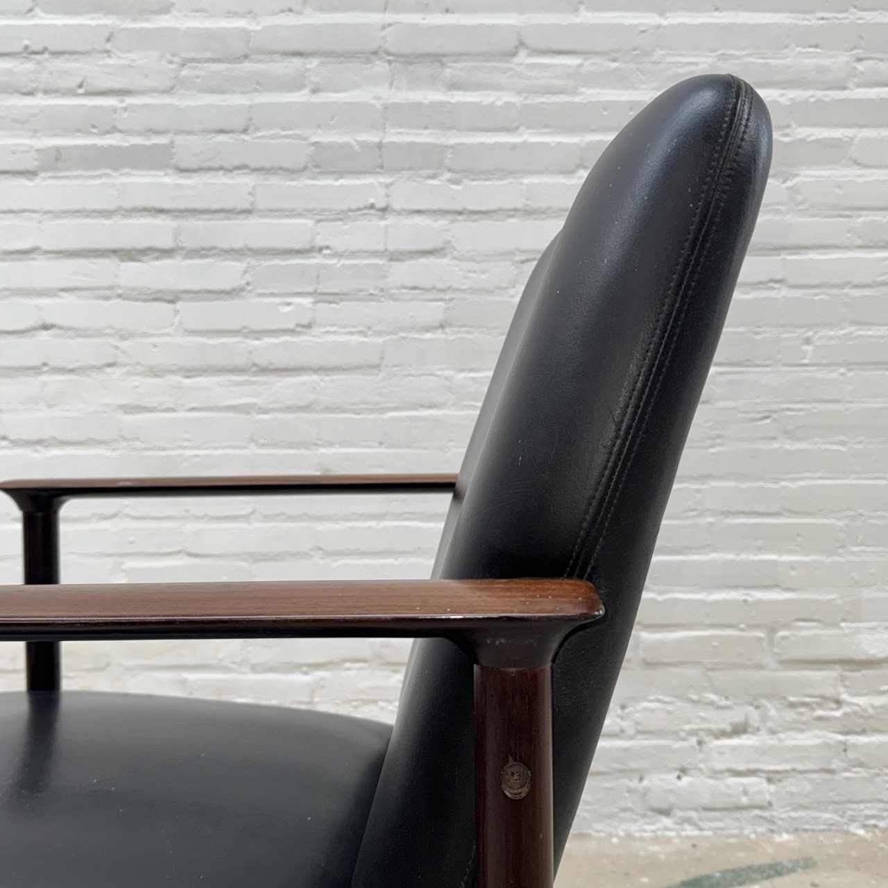 "Impala" Easy Chair