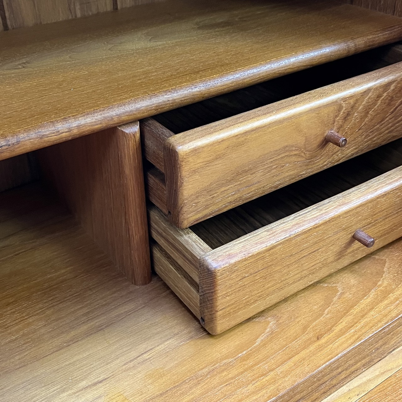Vintage Secretary Desk Dyrlund