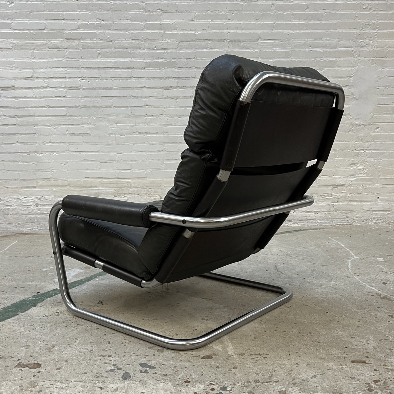 "Mr. Oberman" Easy Chair