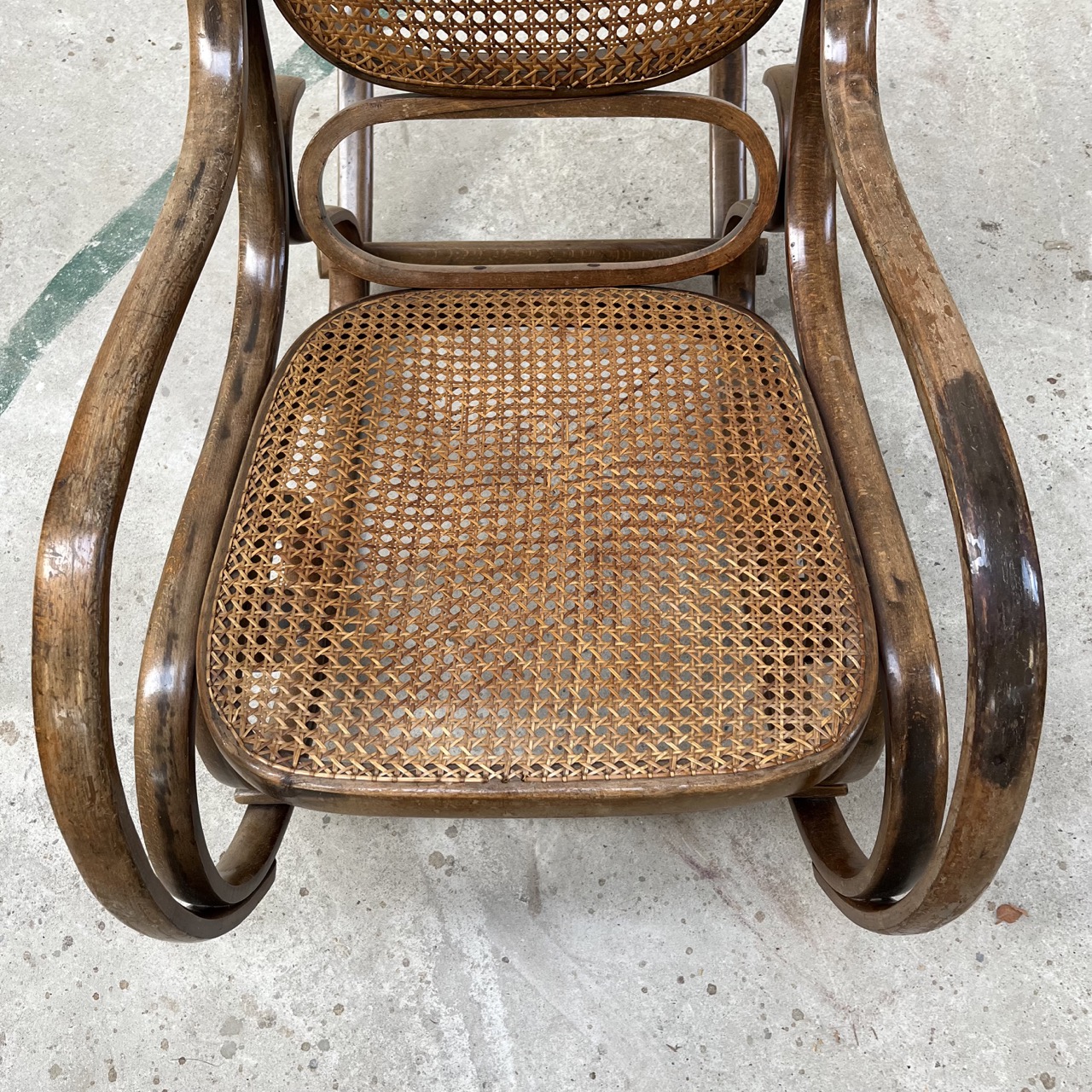 Vintage Rocking Chair 