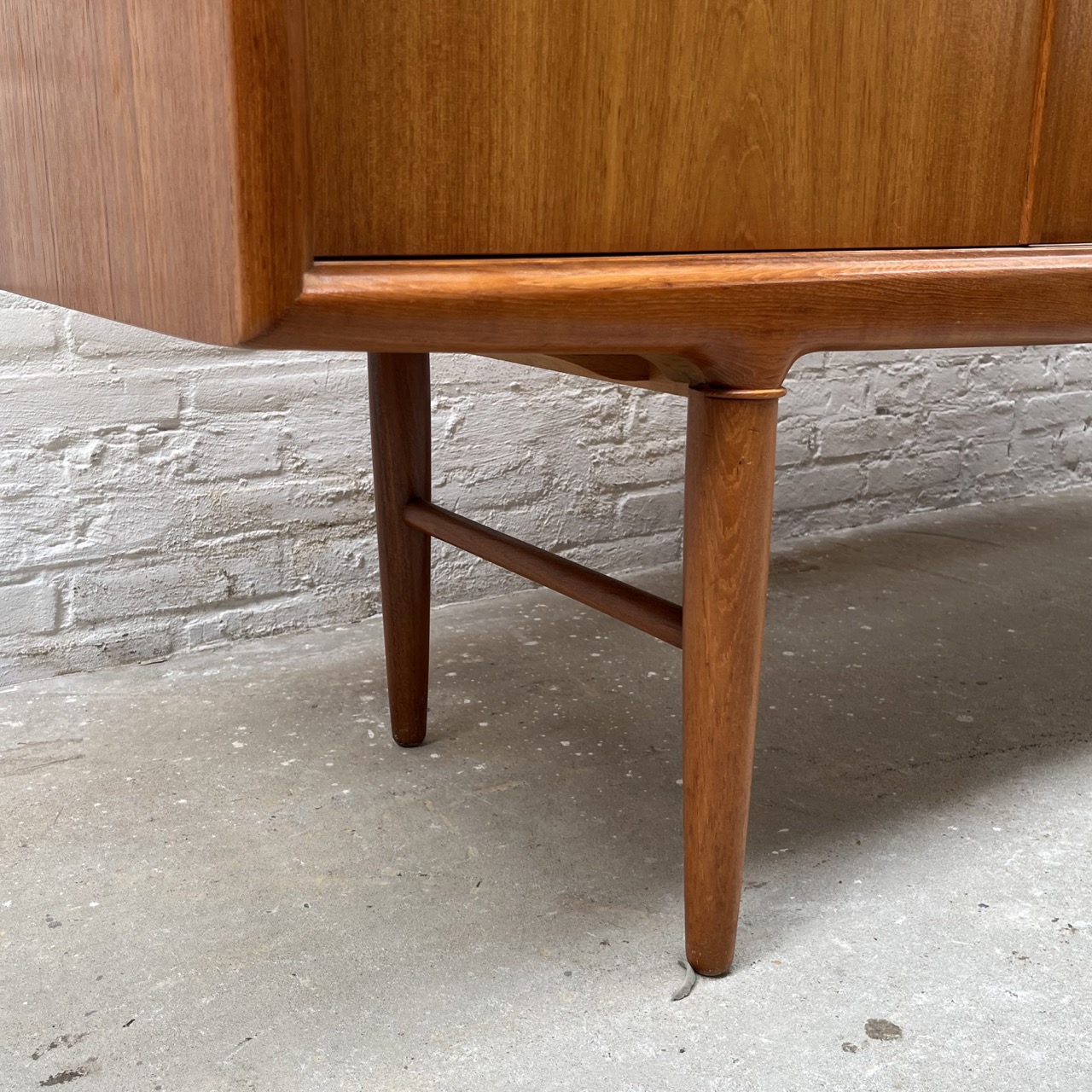 Vintage High Board