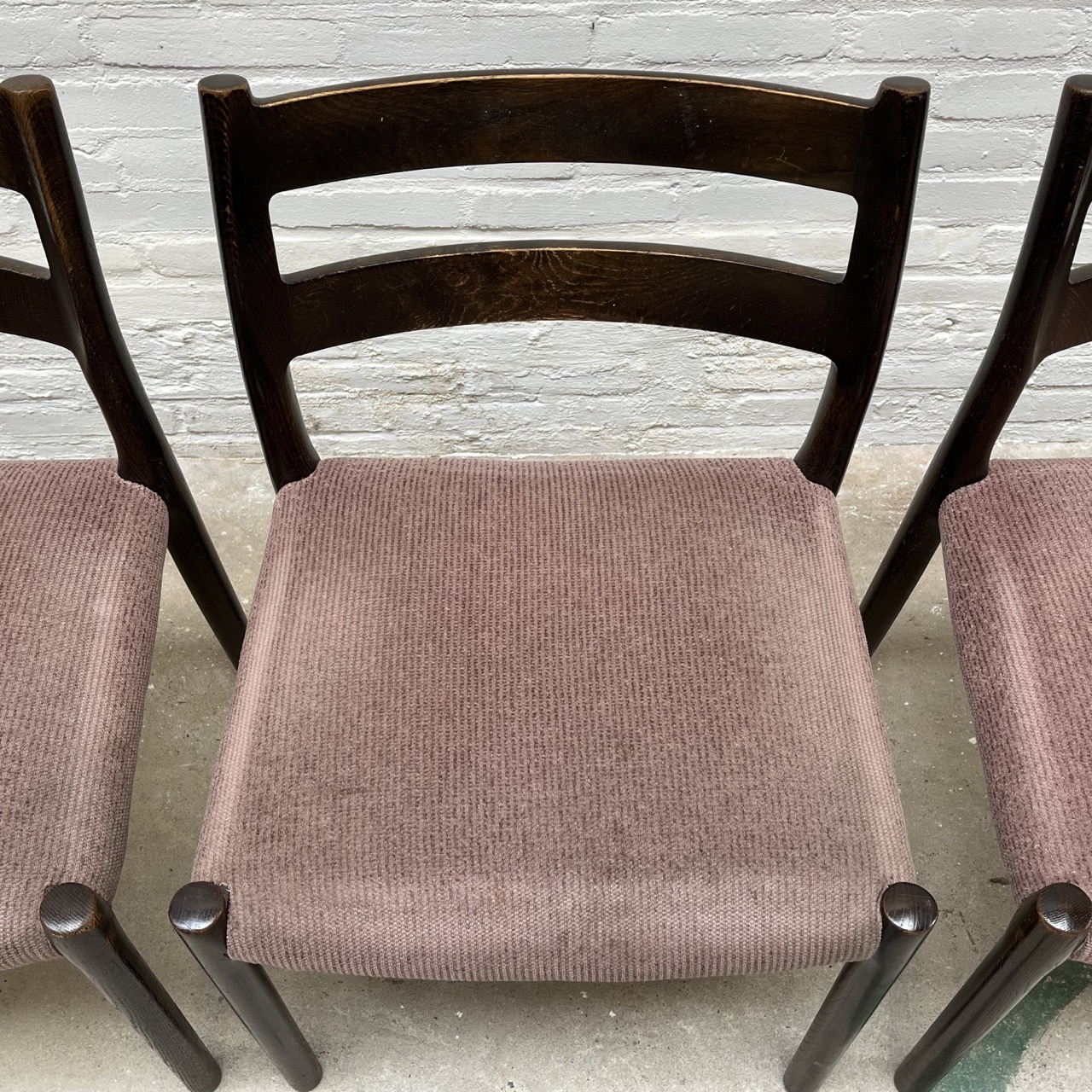 "Nr. 84" Dining Chairs "Nr. 84" Dining Chairs