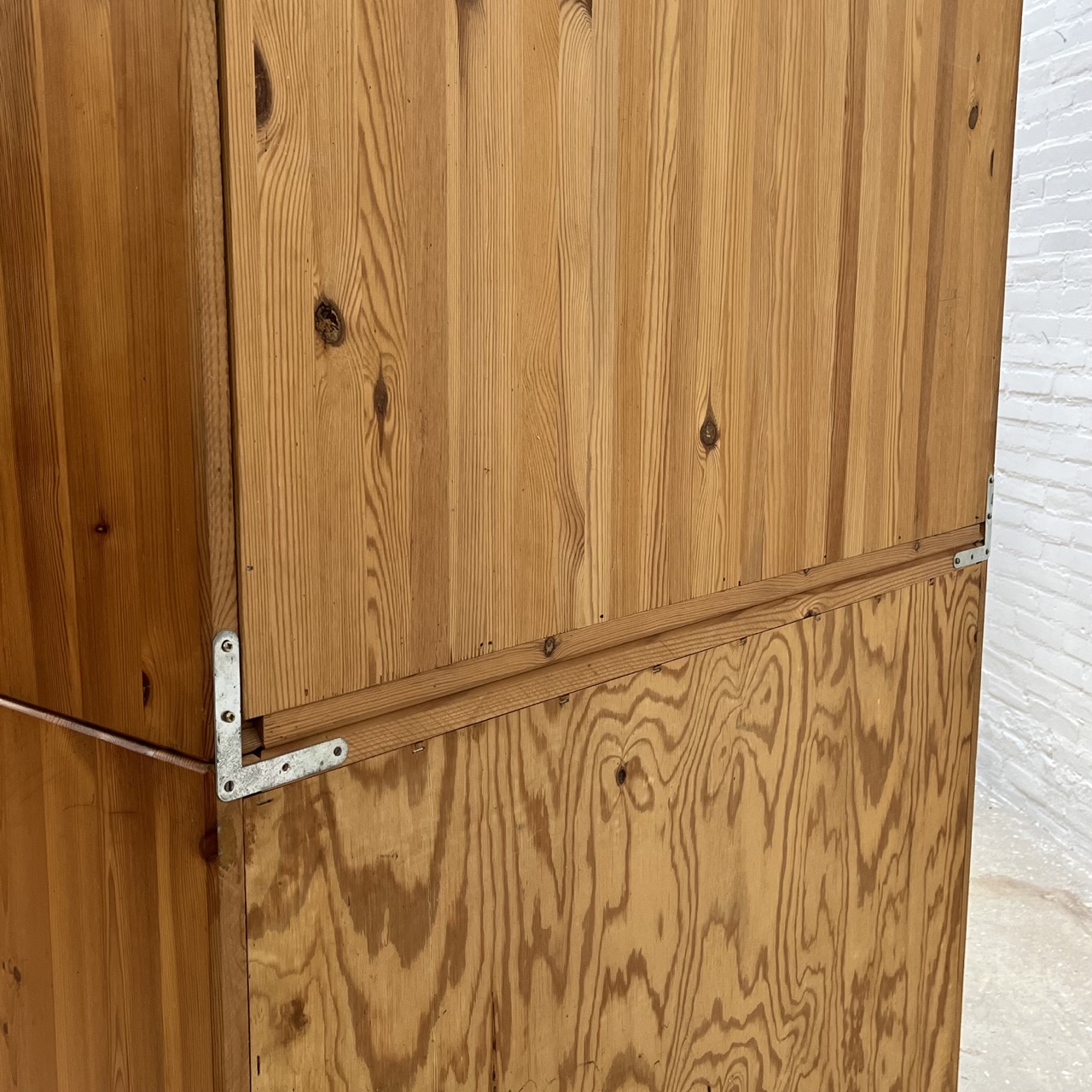 Vintage Cabinet 