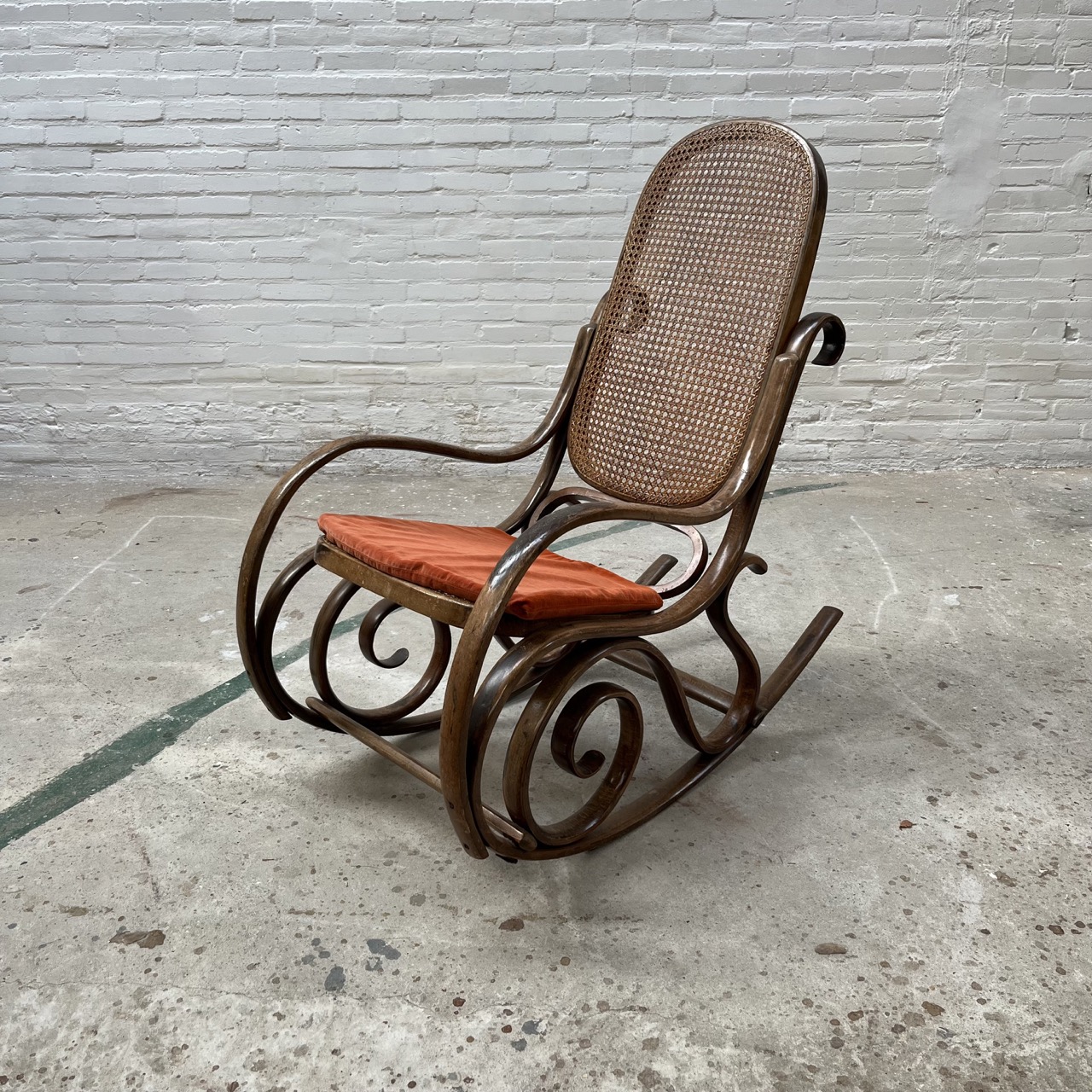 Vintage Rocking Chair 