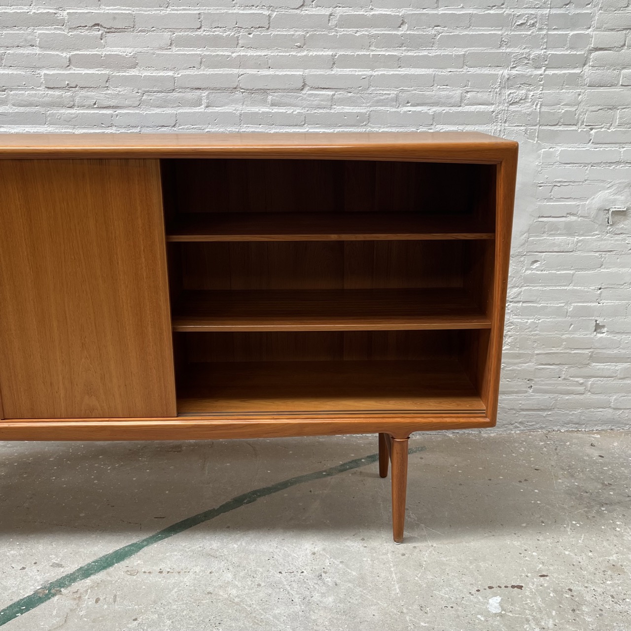 Vintage High Board