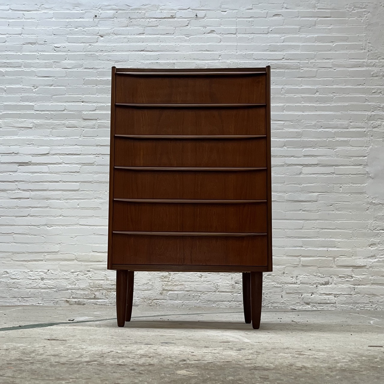 Vintage Chest Of Drawers