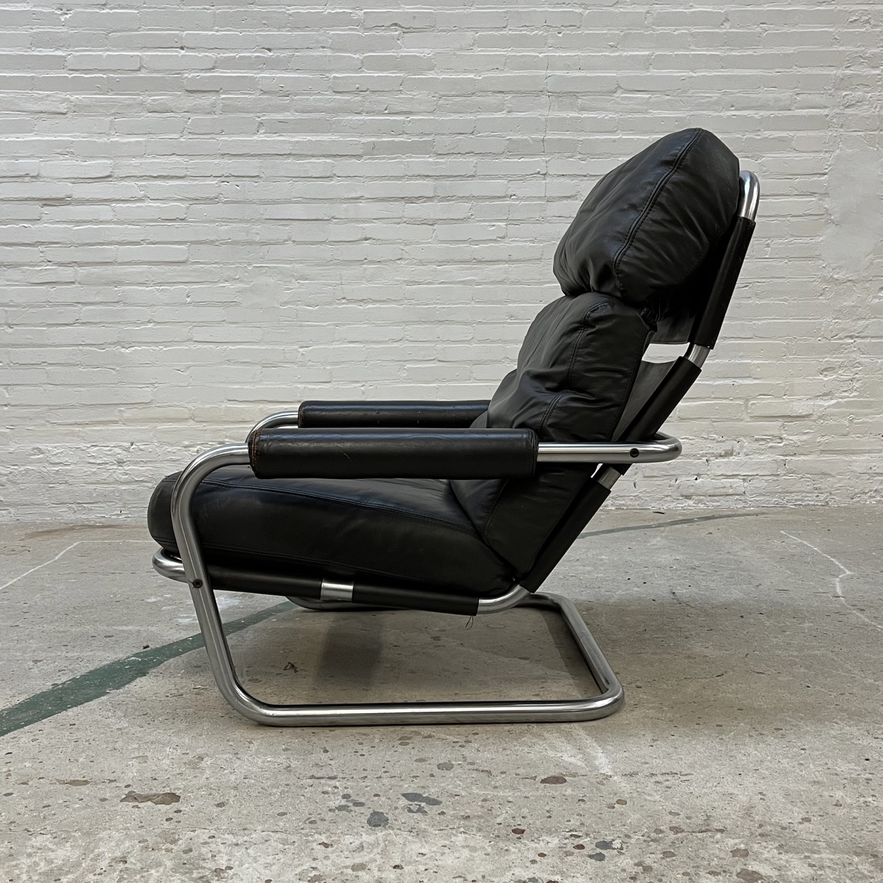 "Mr. Oberman" Easy Chair