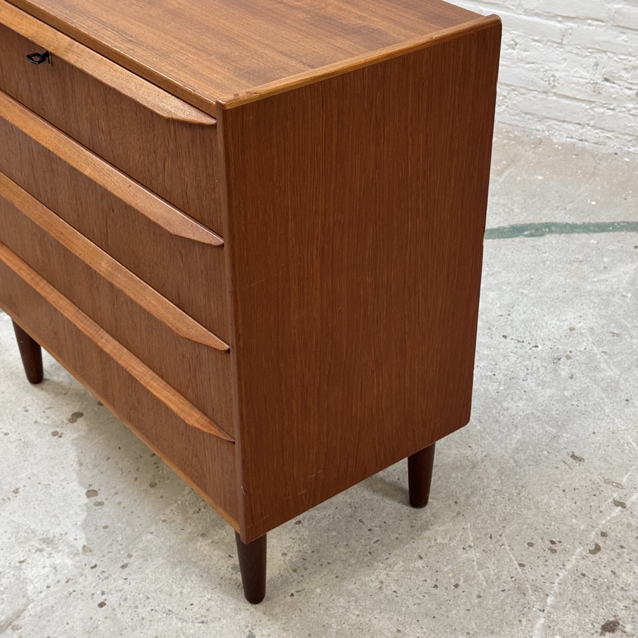 Vintage Chest Of Drawers