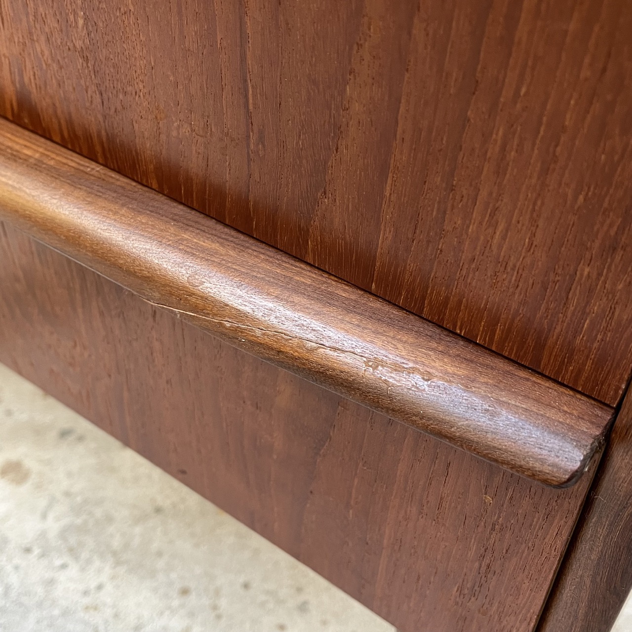 Vintage Chest Of Drawers