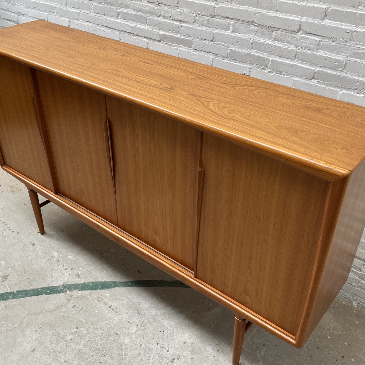 Vintage High Board